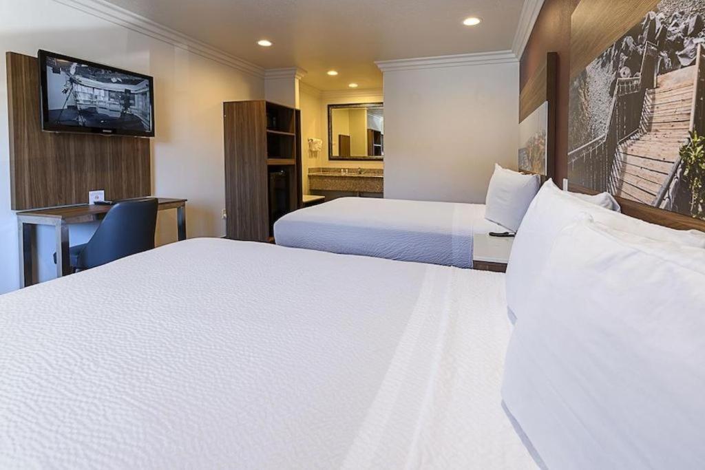 Rodeway Inn Carlsbad Esterno foto